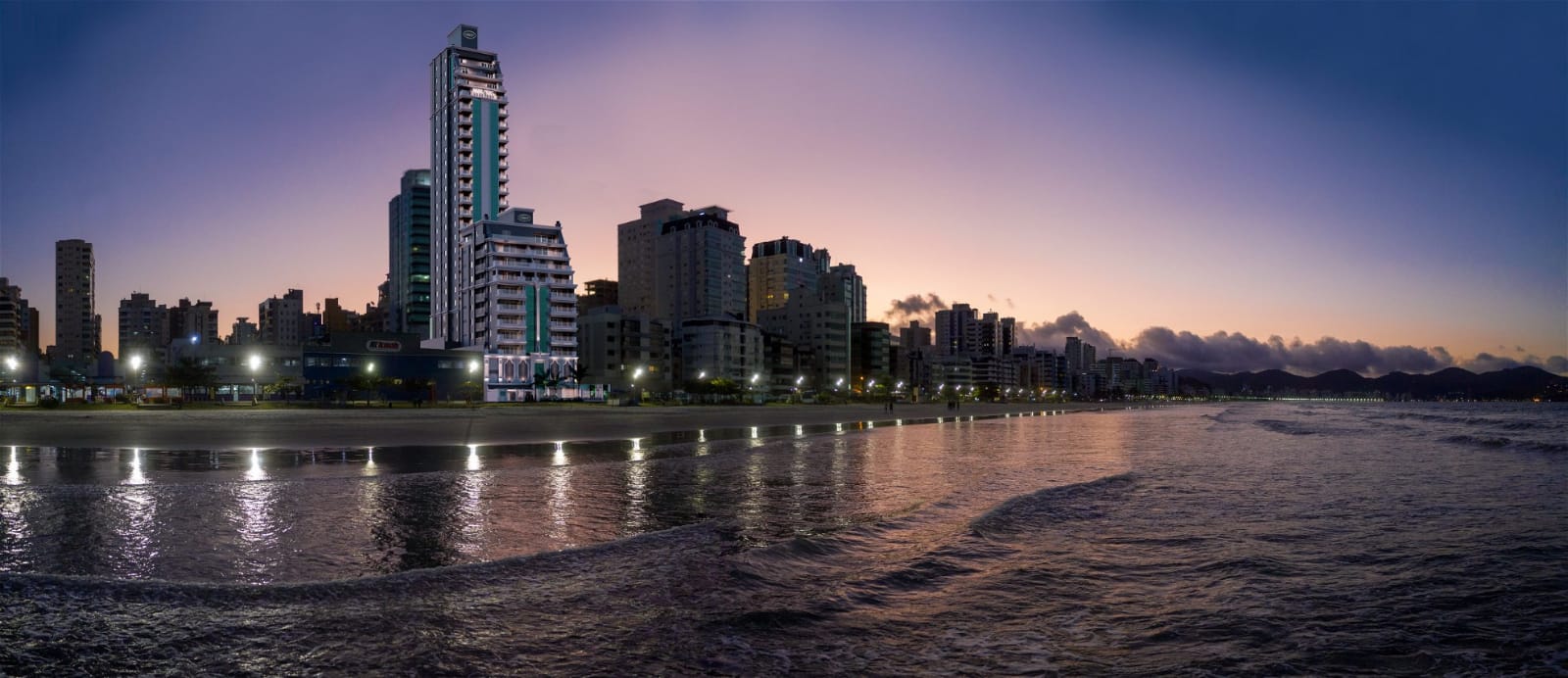 Imagem Apartamento com 4 Quartos à Venda, 192 m²em Meia Praia - Itapema