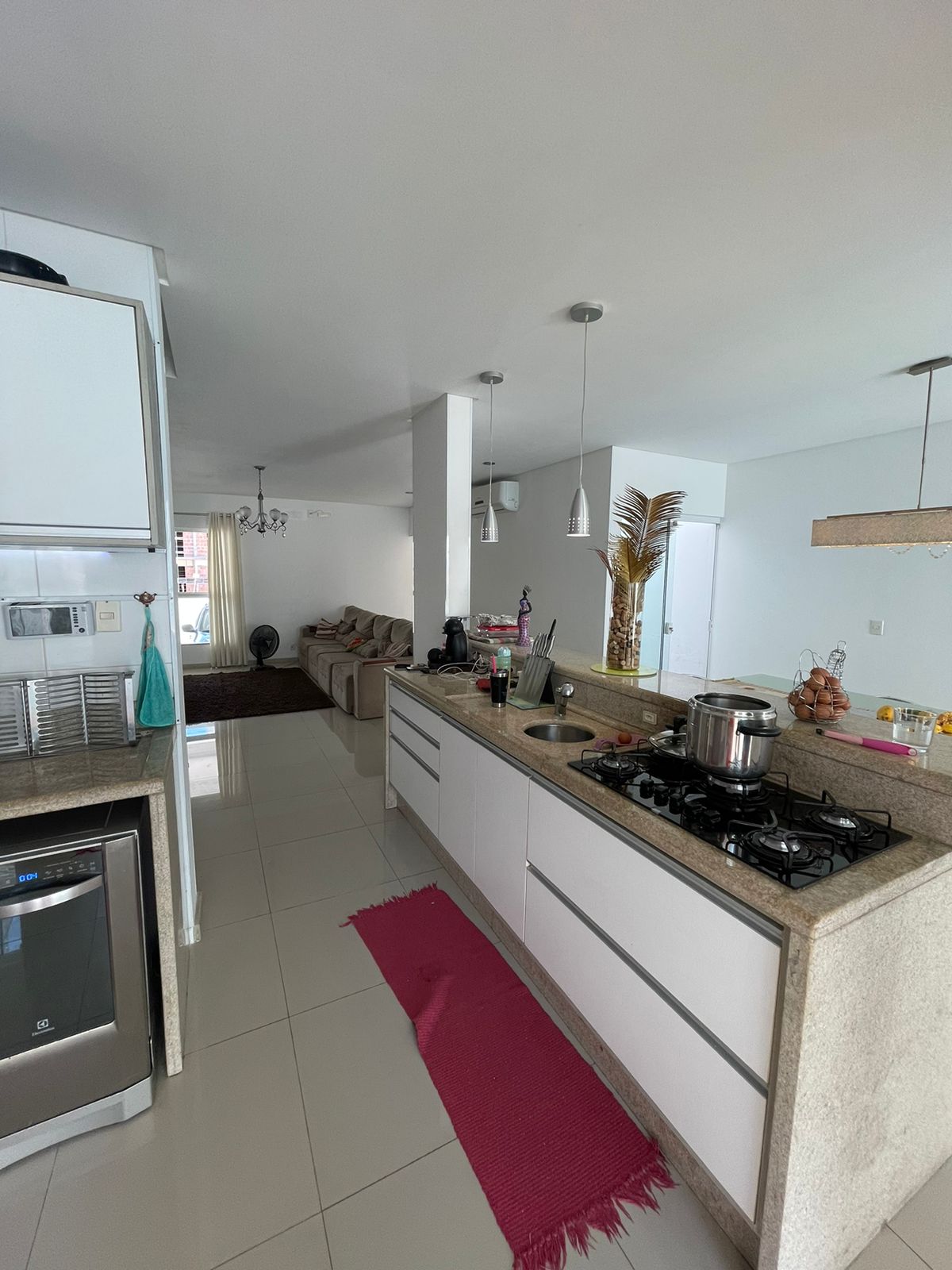 Imagem Casa com 3 Quartos à Venda ou Temporada, 202 m²em Praia dos Amores - Balneário Camboriú