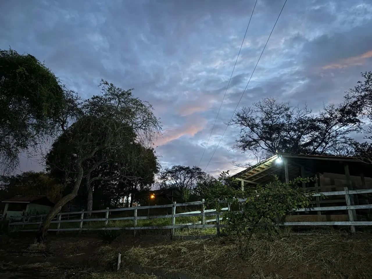 Foto do imóvel: Chácara à Venda, 20100 metros em Mateus Leme - Mateus Leme