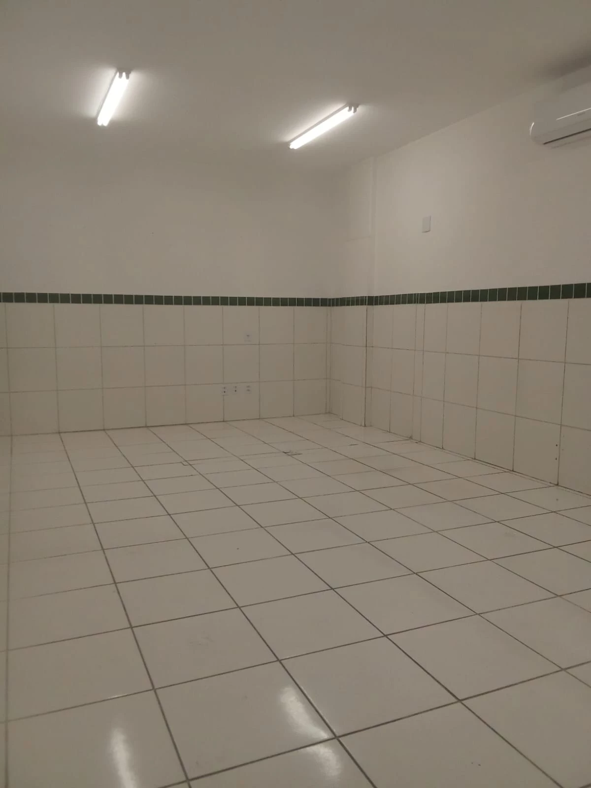 Imagem Imóvel Comercial para Alugar, 2.400 m² em Centro - Canoas