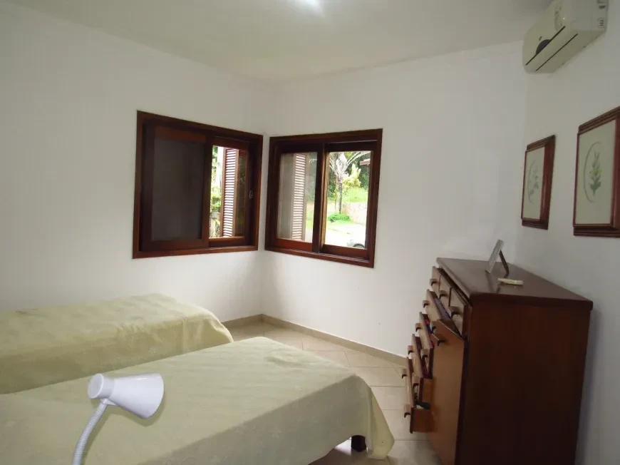 Imagem Casa com 5 Quartos à Venda, 480 m² em Park Imperial - Caraguatatuba