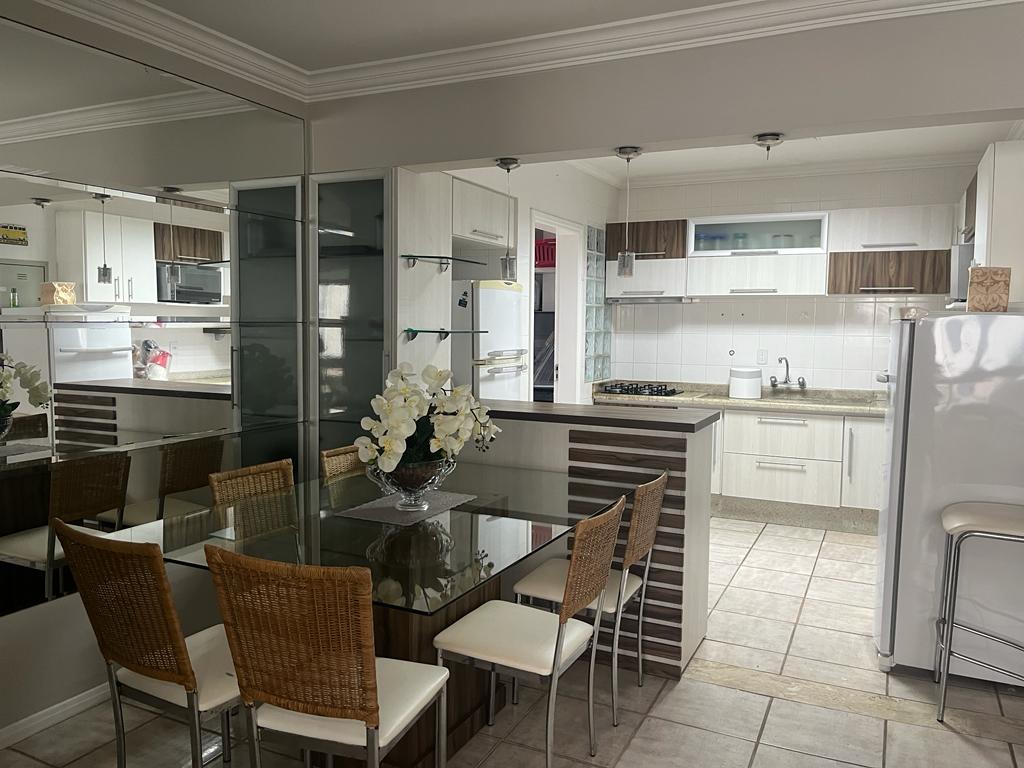 Imagem Apartamento com 3 Quartos para Temporada, 110 m² em Centro - Balneário Camboriú