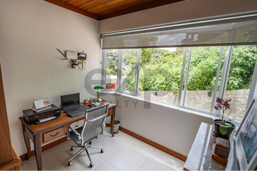 Foto do imóvel: Casa de Condomínio com 5 Quartos à Venda, 608 m² em Itaipava - Petrópolis