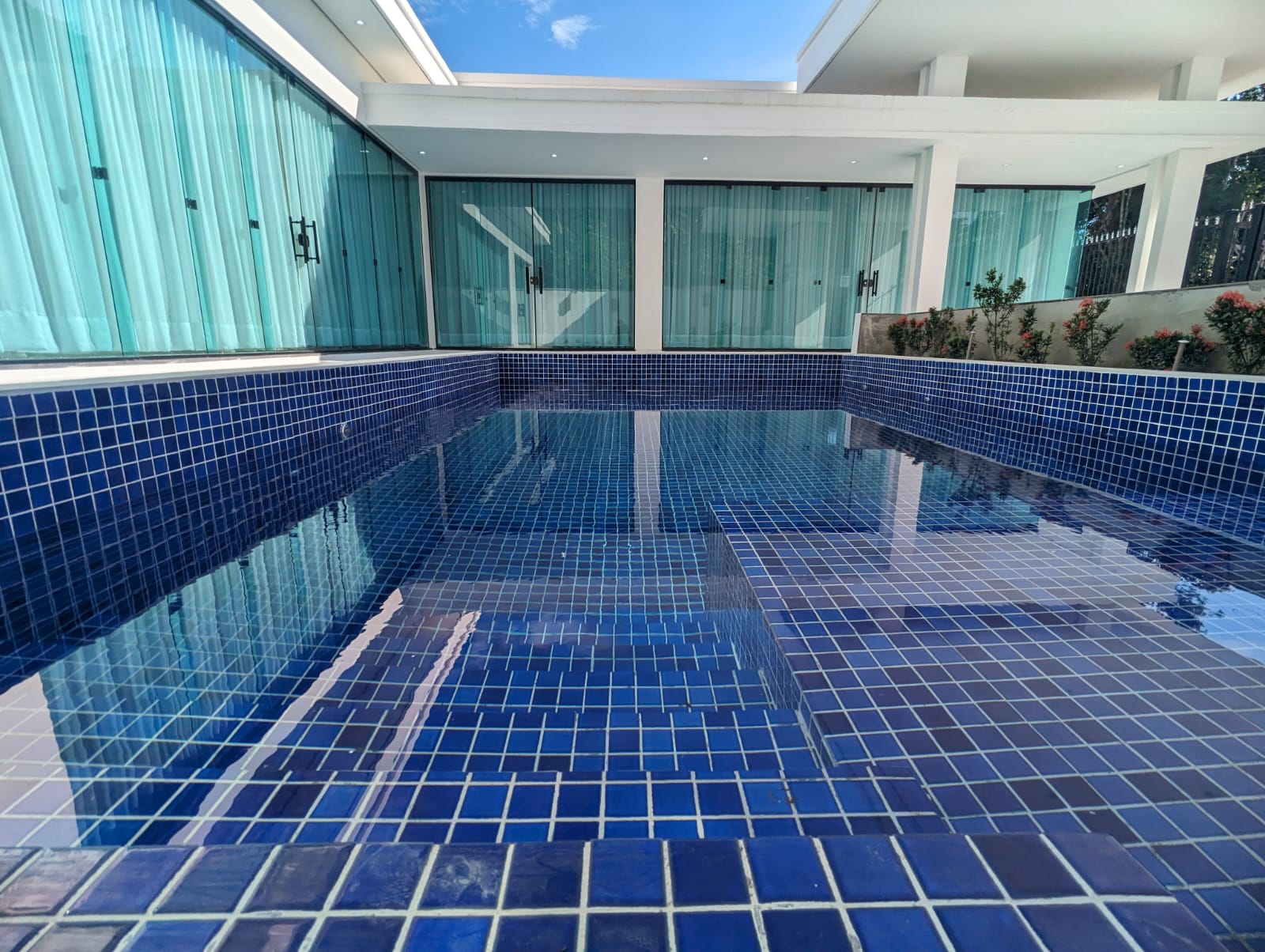 Imagem Casa de Condomínio com 3 Quartos à Venda, 290 m²em Ponta Negra - Manaus
