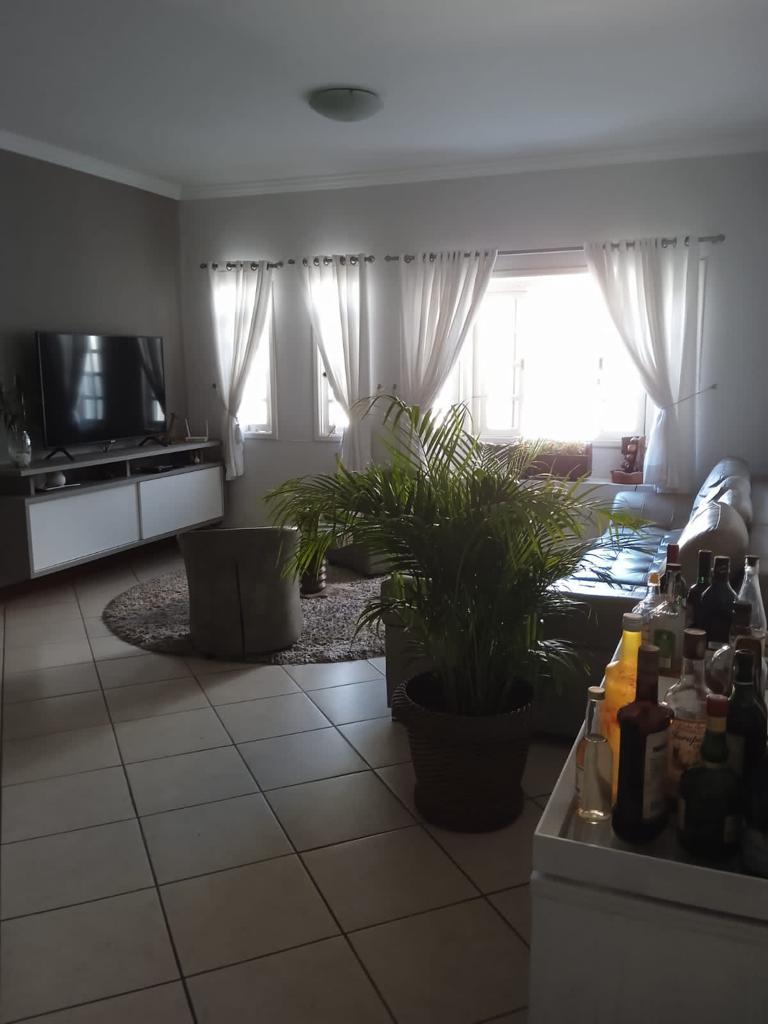 Imagem Casa com 3 Quartos à Venda, 300 m²em Jardim Realce - Suzano