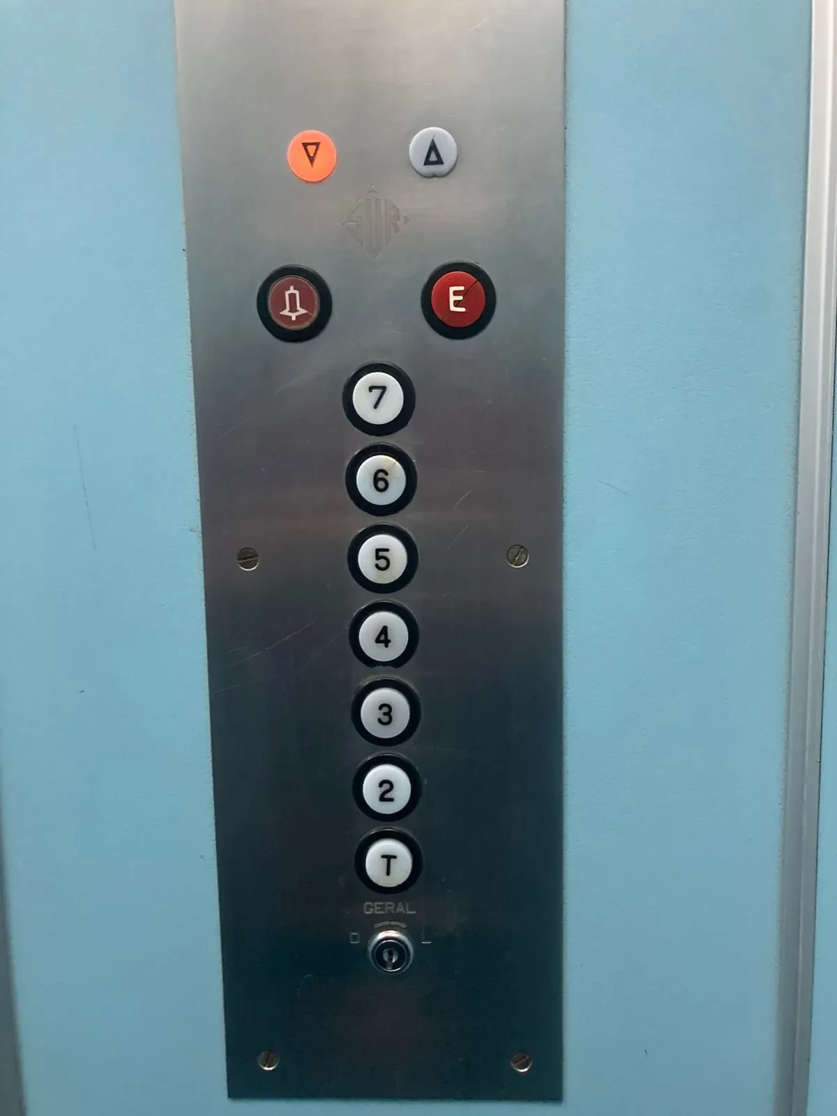 Imagem Apartamento com 2 Quartos à Venda, 111 m² em Azenha - Porto Alegre