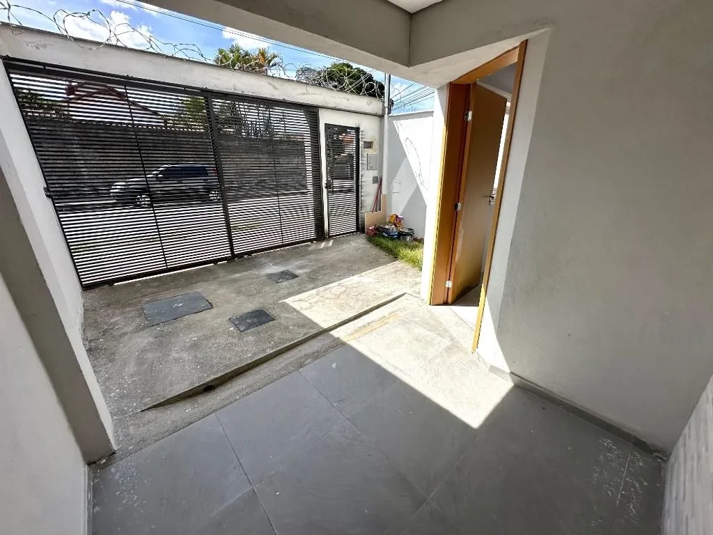 Imagem Casa com 2 Quartos à Venda, 70 m² em Santa Mônica - Belo Horizonte