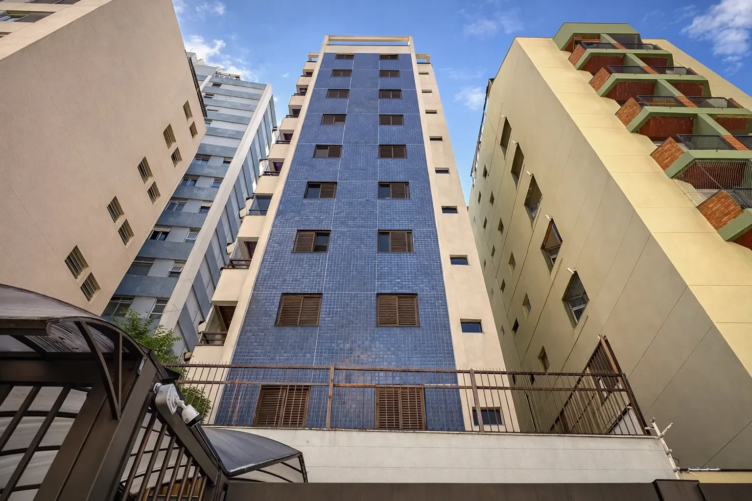 Imagem Apartamento com 2 Quartos à Venda, 76 m² em Centro - Campinas