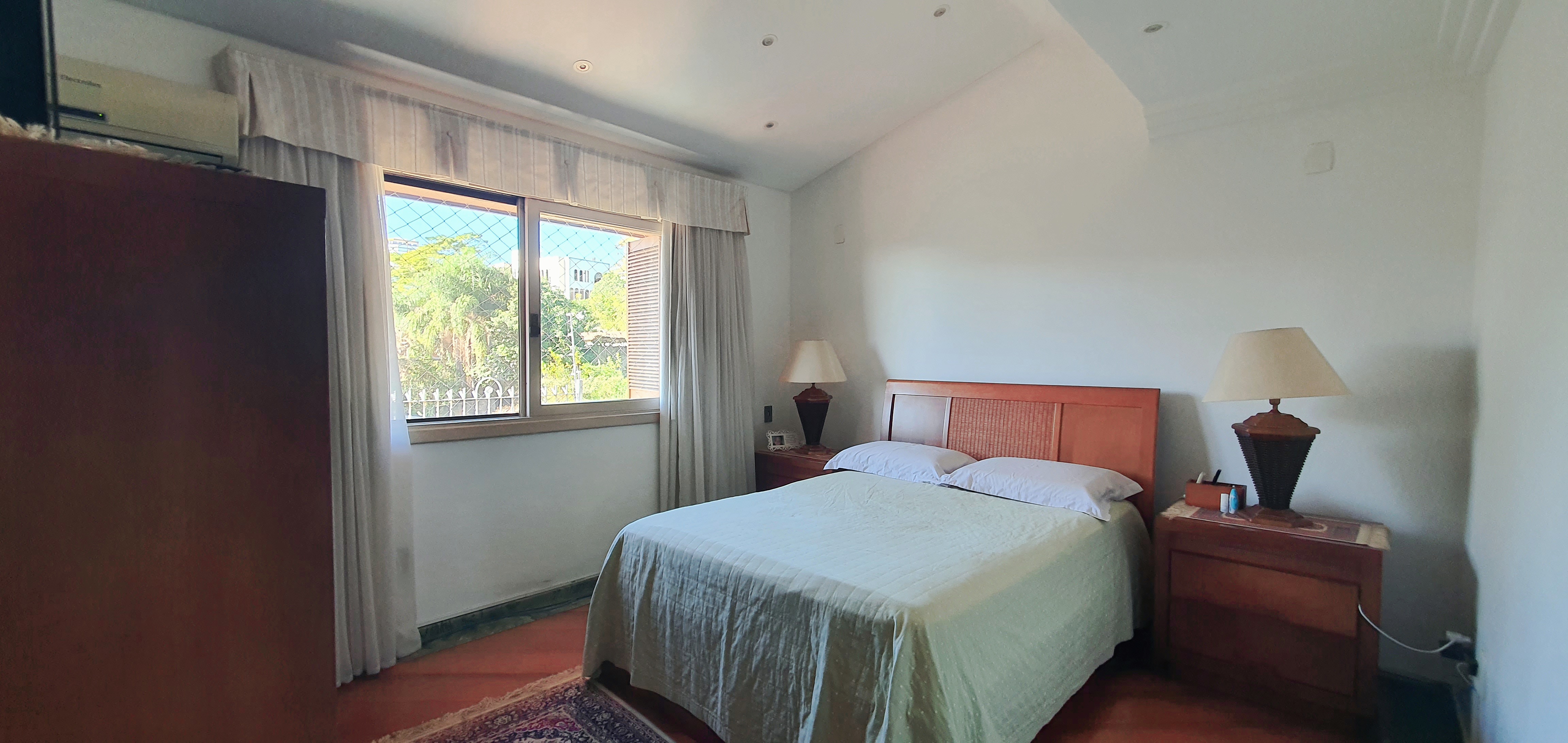 Imagem Casa de Condomínio com 3 Quartos à Venda, 340 m² em Menino Deus - Porto Alegre