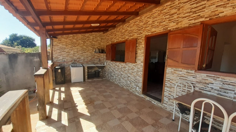 Imagem Casa com 2 Quartos à Venda, 180 m² em Planalto - Mateus Leme