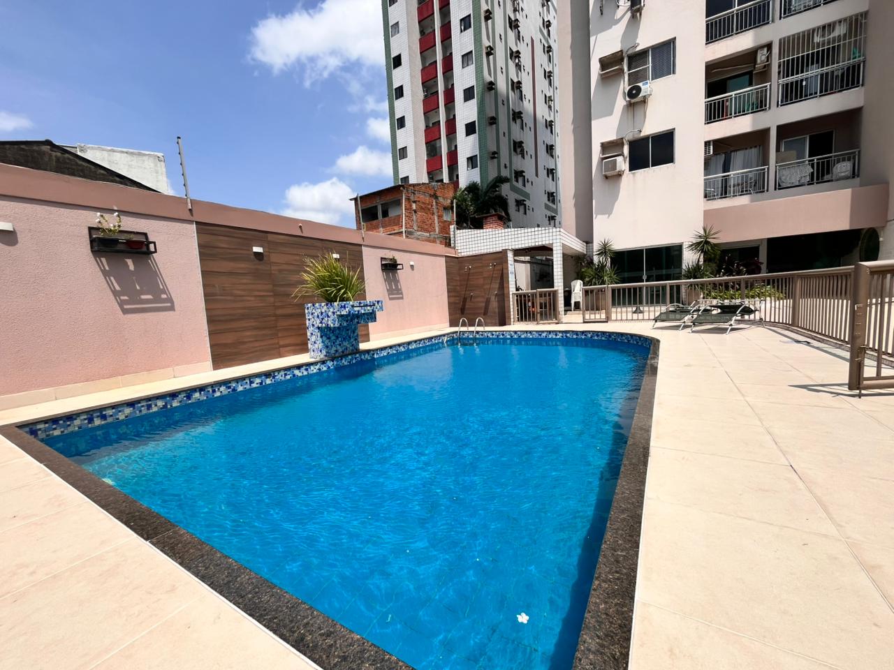 Foto do imóvel: Apartamento com 3 Quartos para Alugar, 100 m² em Pedreira - Belém