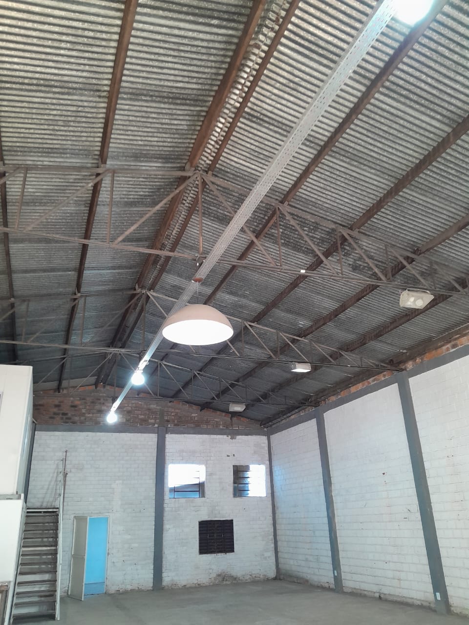 Foto do imóvel: Galpão para Alugar, 220 m² em Passo das Pedras - Gravataí