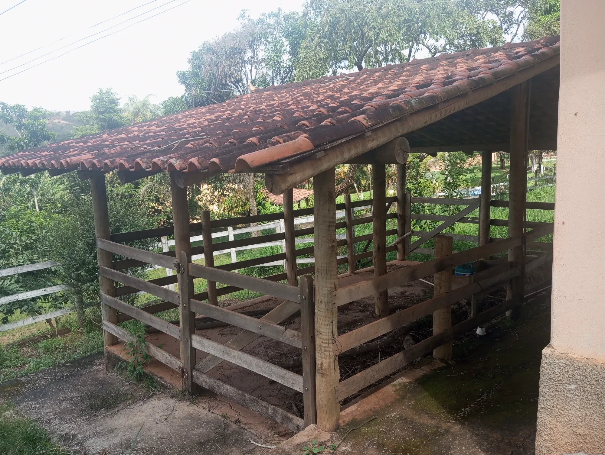 Foto do imóvel: Chácara à Venda, 20100 metros em Mateus Leme - Mateus Leme