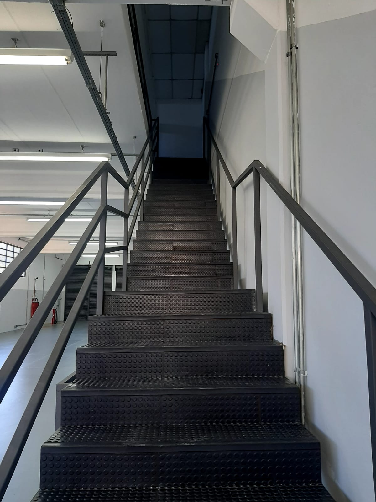 Imagem Galpão para Alugar, 903 m²em Tamboré - Barueri