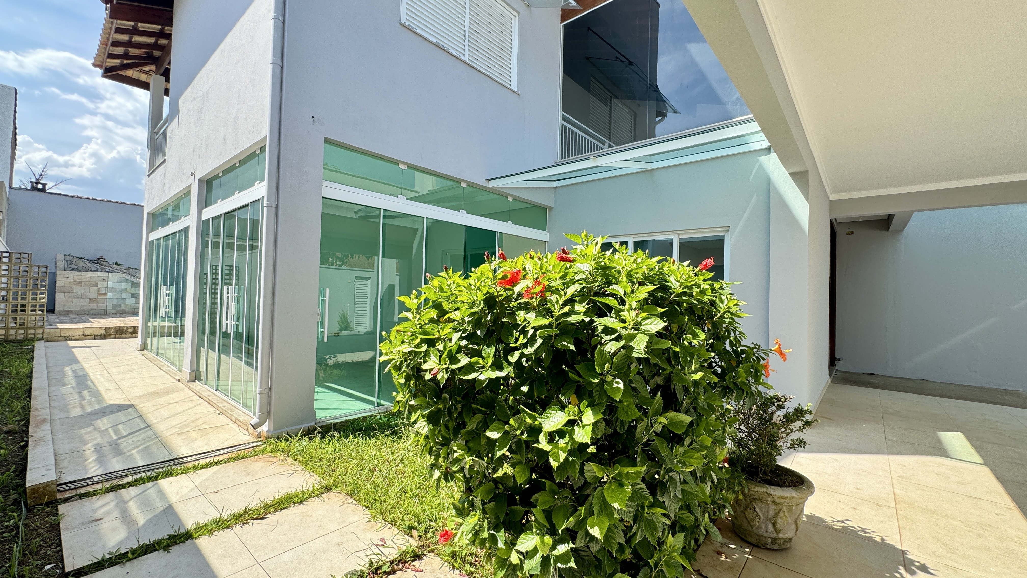 Imagem Sobrado com 8 Quartos à Venda, 152 m²em Cibratel - Itanhaém