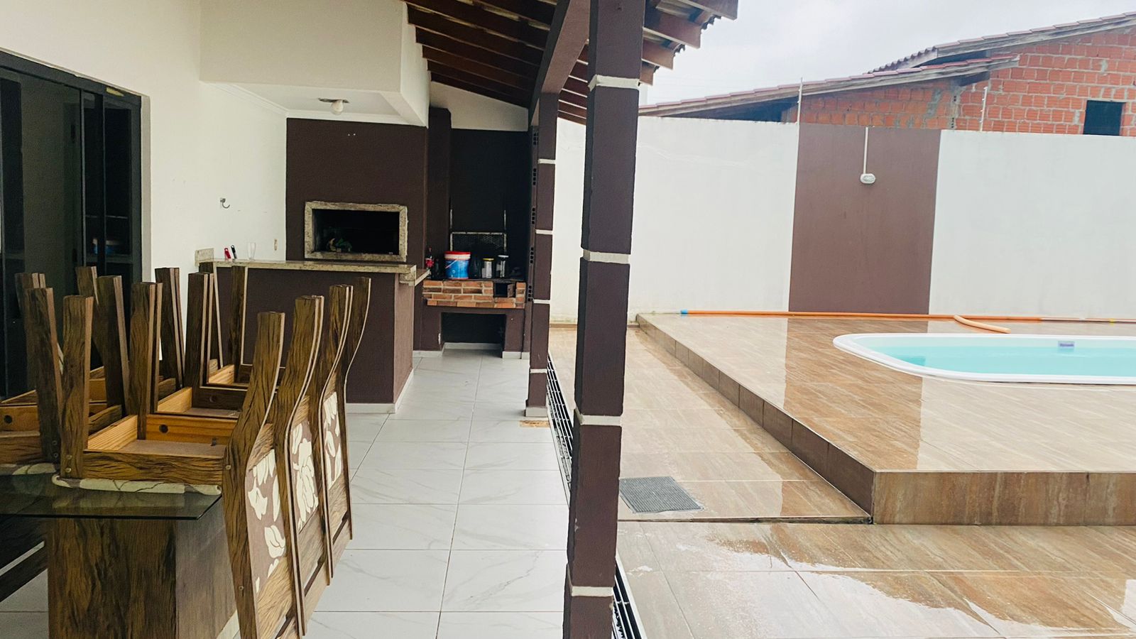 Imagem Sobrado com 3 Quartos à Venda, 360 m²em Santa Regina - Camboriú