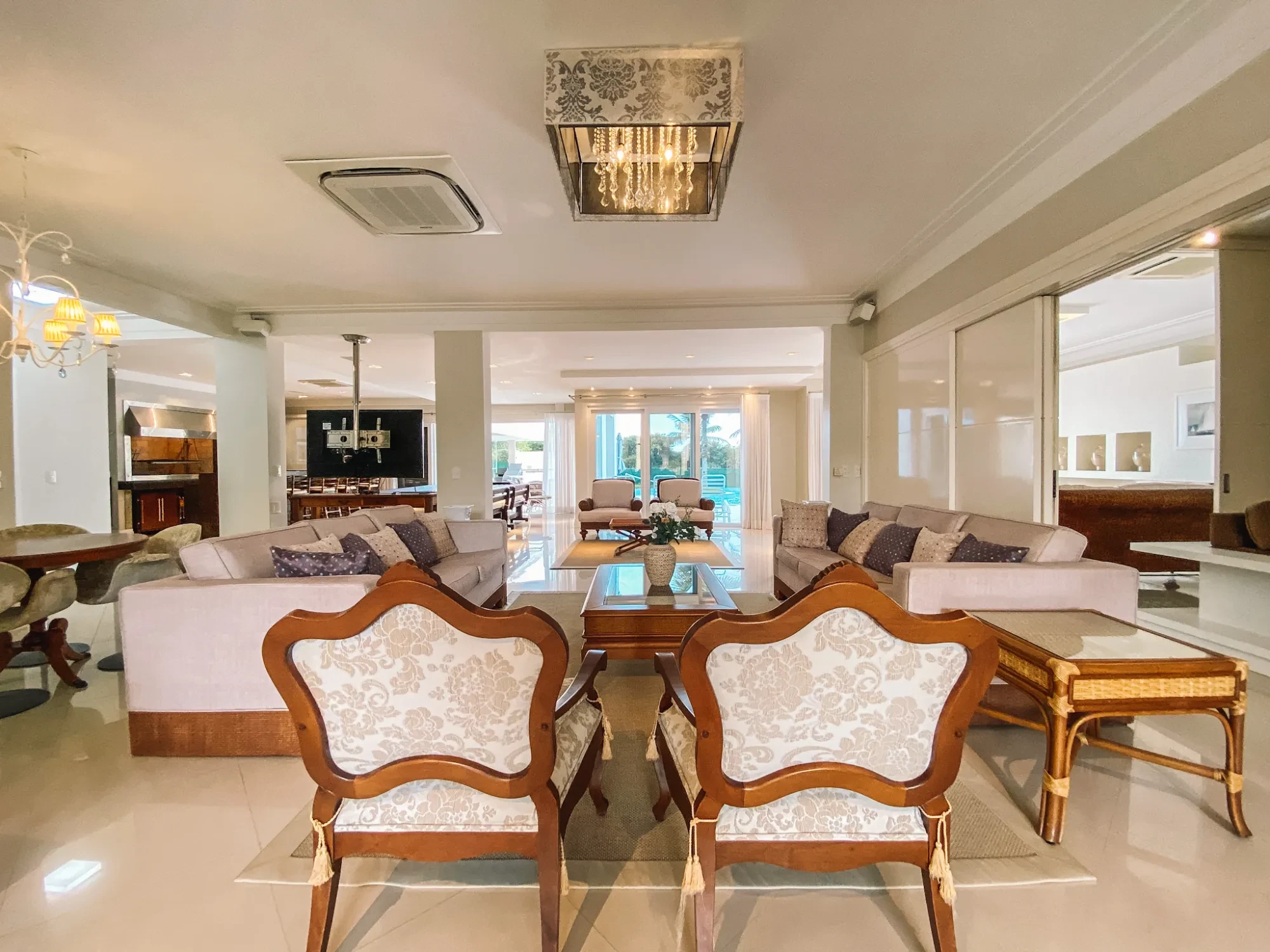 Imagem Casa com 5 Quartos à Venda, 950 m² em Jurerê Internacional - Florianópolis