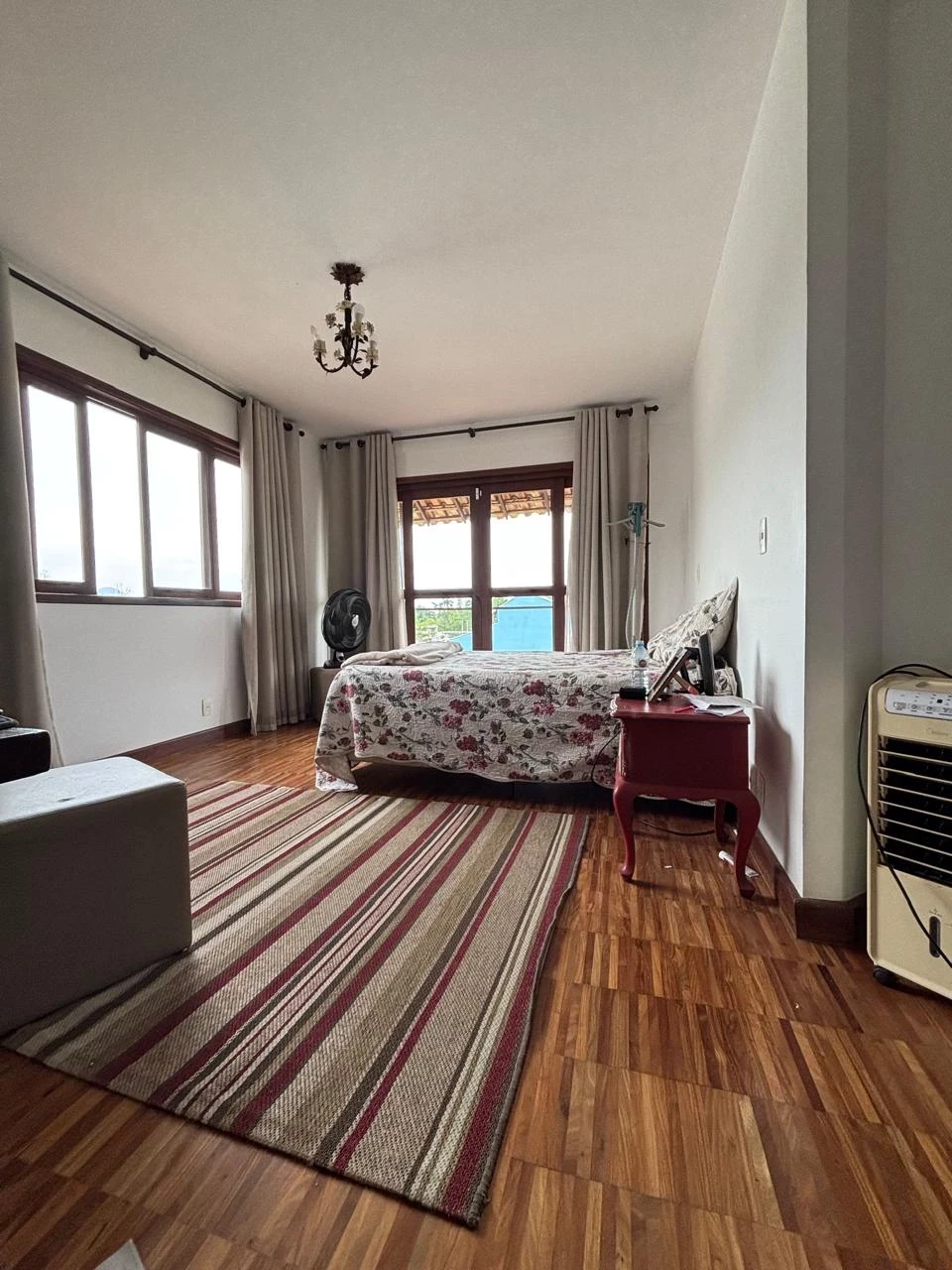 Imagem Casa de Condomínio com 3 Quartos para Alugar, 325 m² em Vargem Grande - Rio de Janeiro