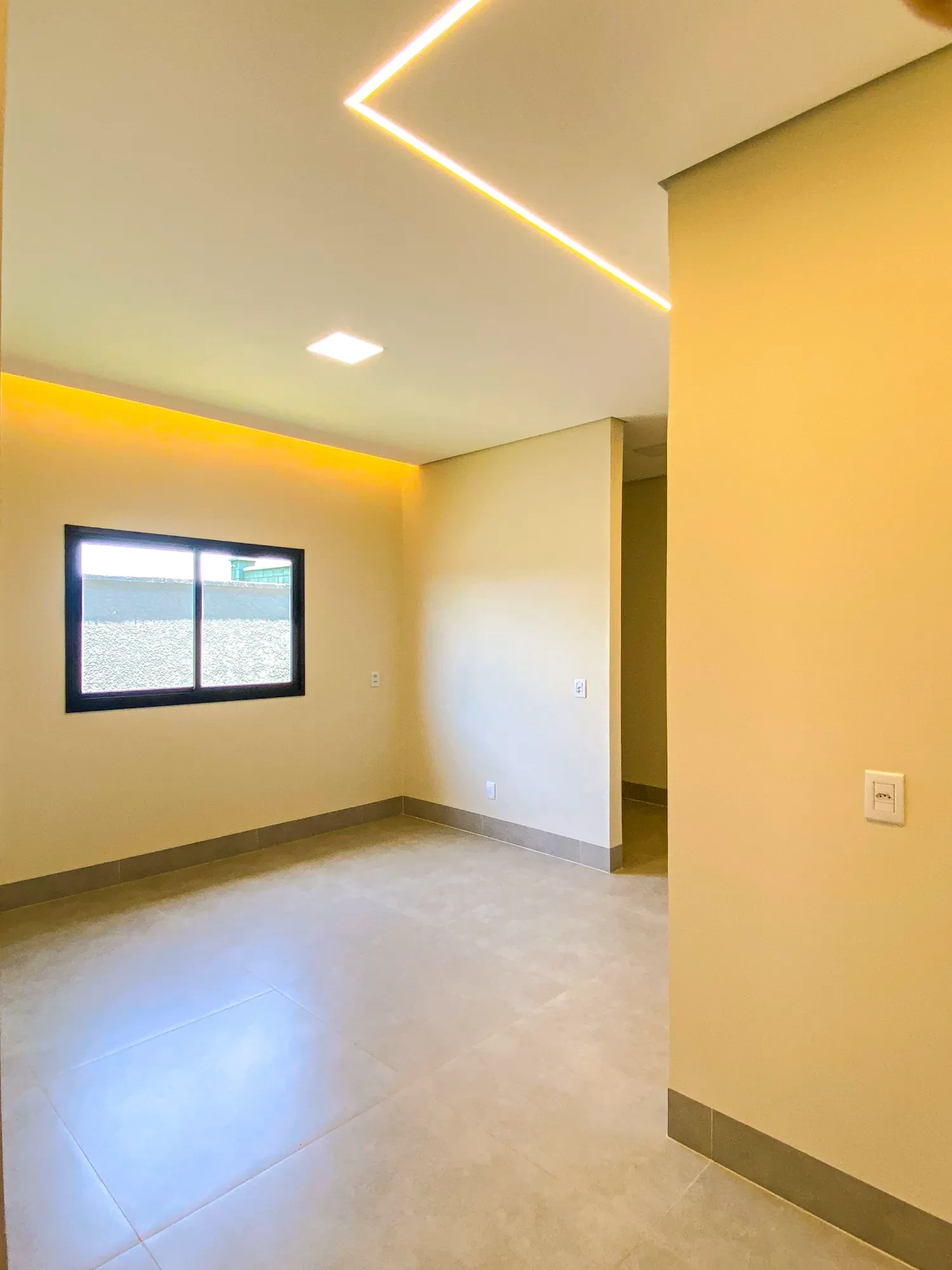 Imagem Casa de Condomínio com 3 Quartos à Venda, 180 metro em Terras Alpha Residencial 1 - Senador Canedo