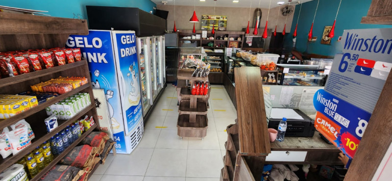 Ponto Comercial à Venda, 100 m² em Portão - Atibaia