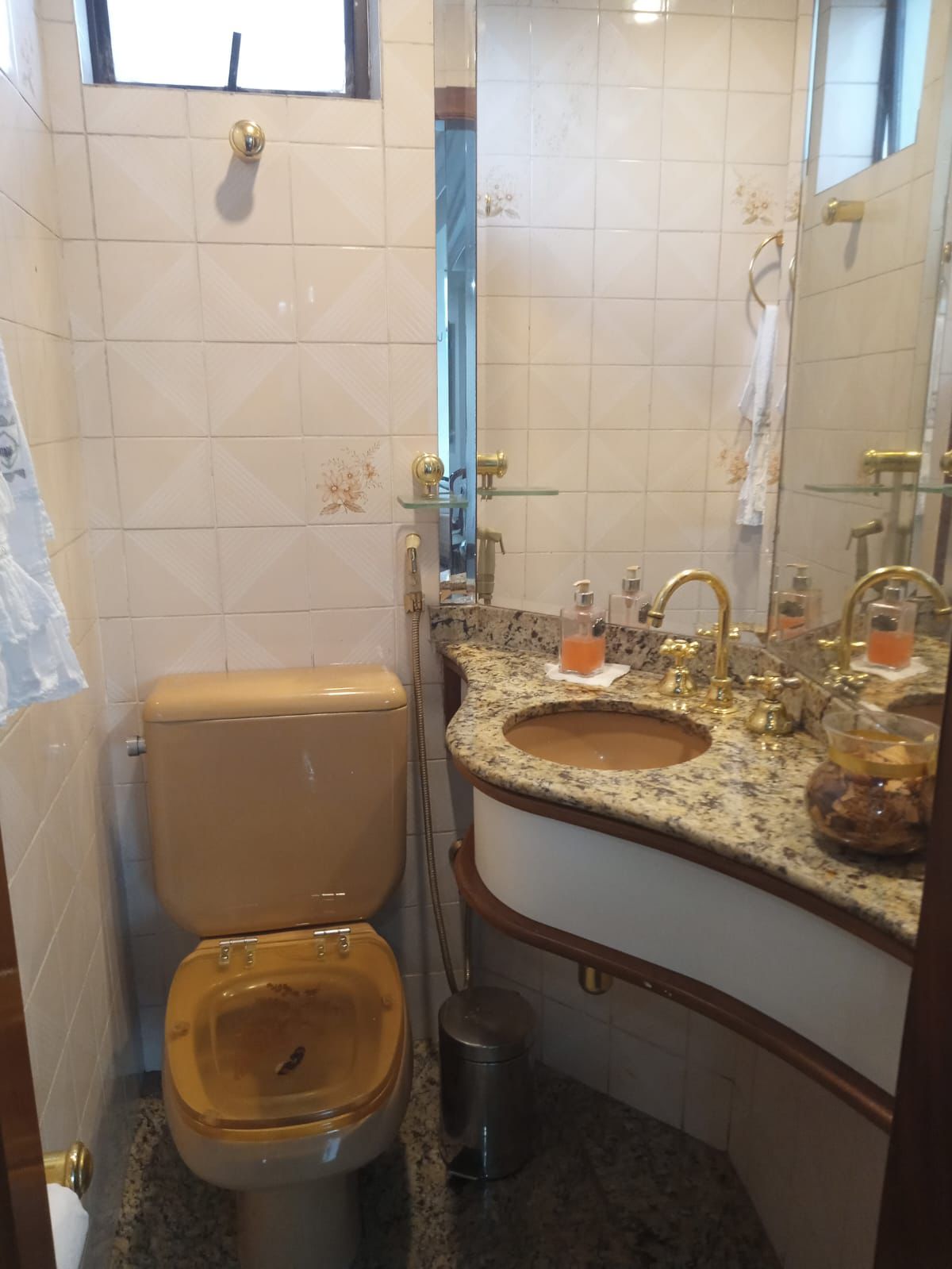 Imagem Apartamento com 3 Quartos à Venda, 198 m²em Campina - Belém