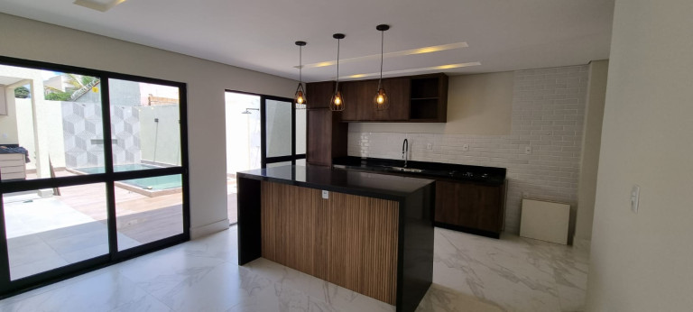 Foto do imóvel: Sobrado com 3 Quartos à Venda, 151 m² em Parque Esplanada III - Valparaíso de Goiás