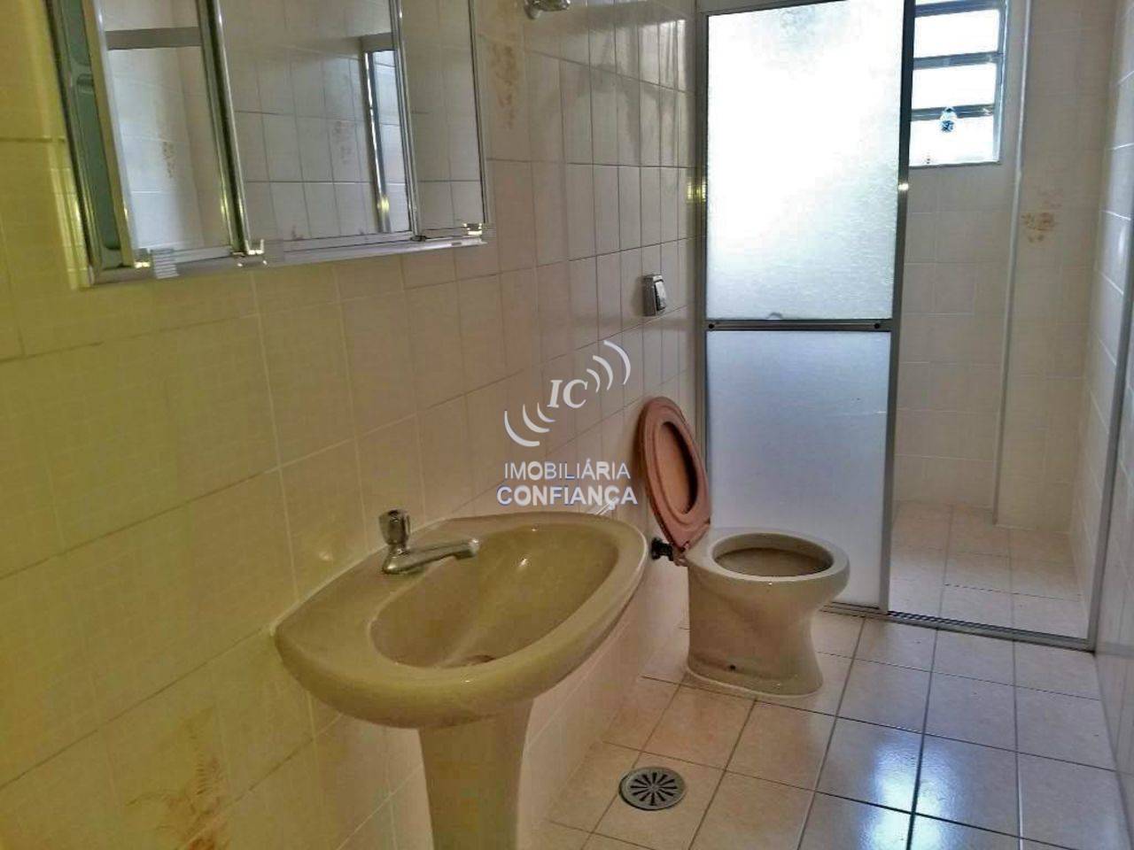 Imagem Apartamento com 2 Quartos para Alugar, 75 m²em Vila Romero - São Paulo