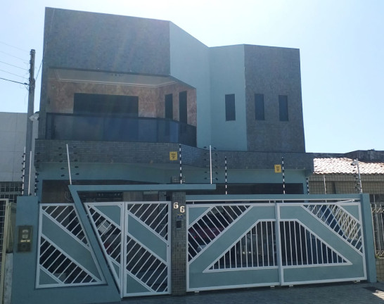 Casa com 5 Quartos à Venda, 240 m² em Jabotiana - Aracaju