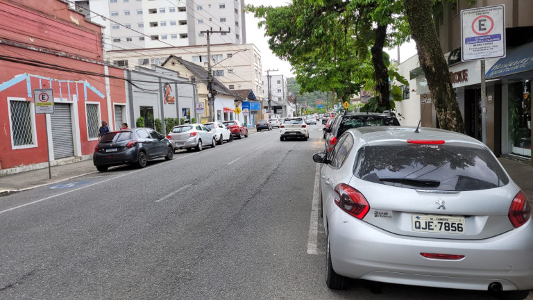 Sala Comercial à Venda, 65 m² em Centro - Joinville