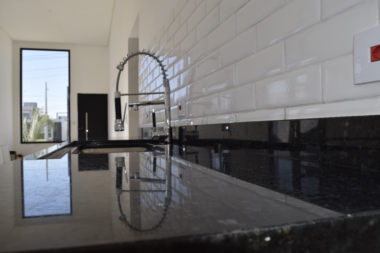 Imagem Casa de Condomínio com 3 Quartos à Venda, 135 m² em Parque Residencial Maria Elmira - Caçapava