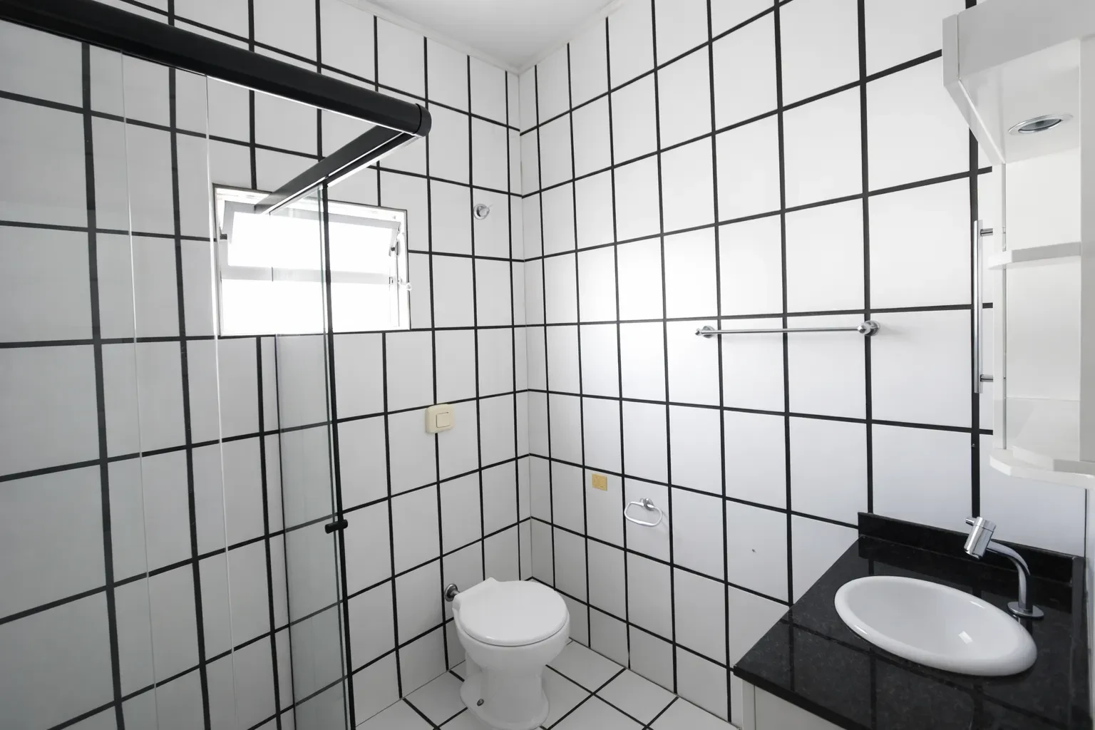 Imagem Sobrado com 3 Quartos à Venda, 240 metros em Jaraguá Esquerdo - Jaraguá do Sul