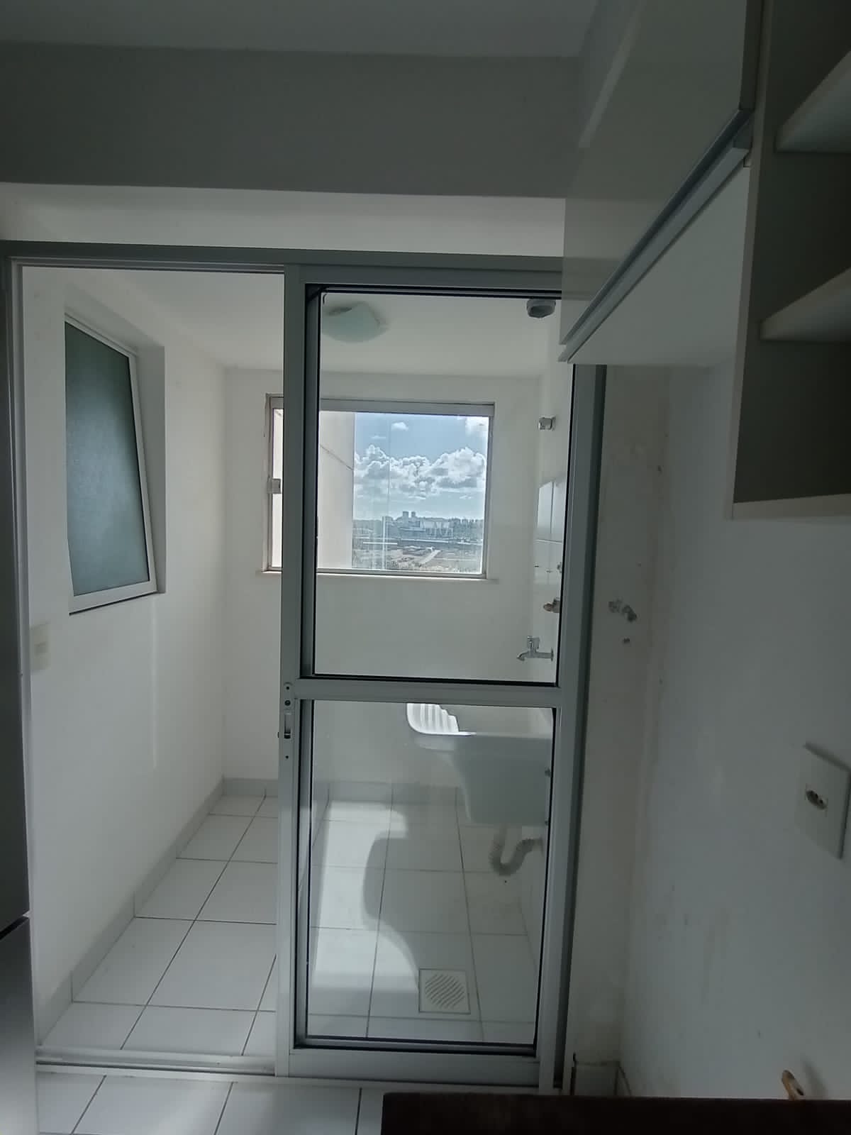 Imagem Apartamento com 3 Quartos para Alugar, 81 m²em Piatã - Salvador