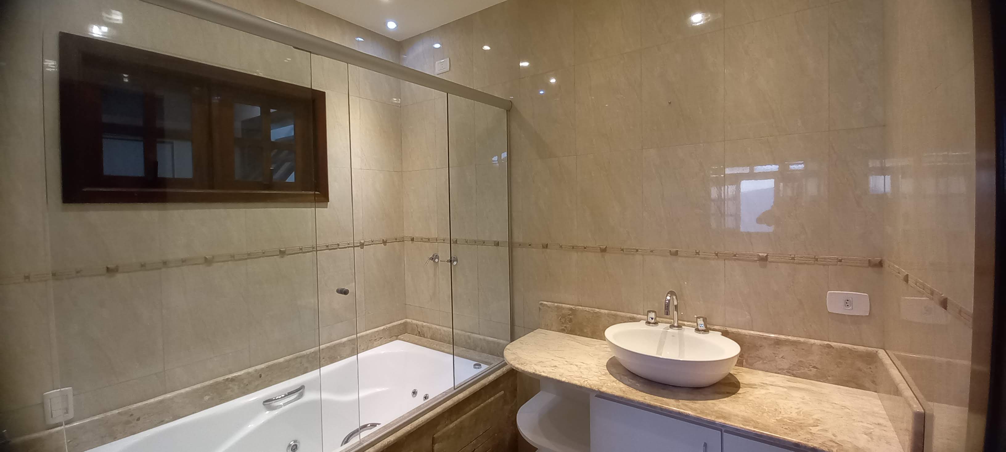 Imagem Casa com 4 Quartos à Venda, 132 m² em Aviação - São José dos Pinhais