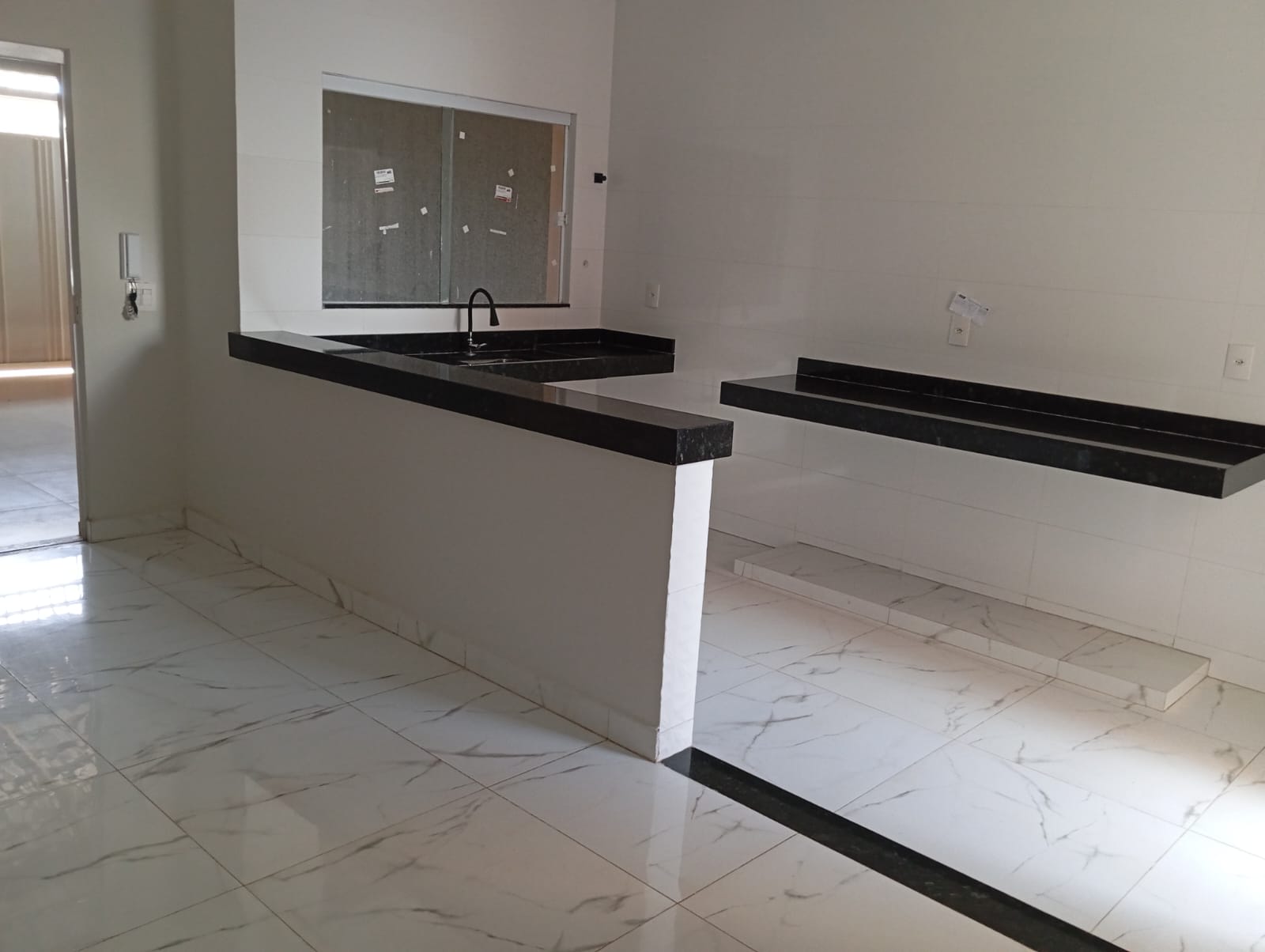 Imagem Casa com 2 Quartos à Venda, 65 m²em São Jorge - Uberlândia