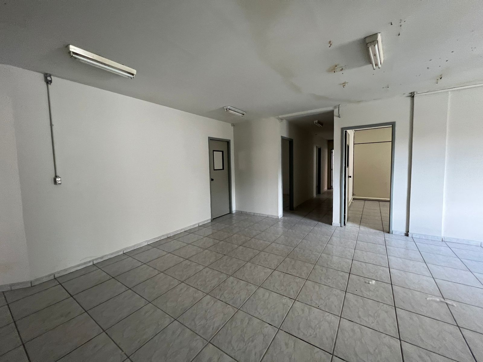 Imagem Imóvel Comercial à Venda, 378 m²em São Brás - Belém