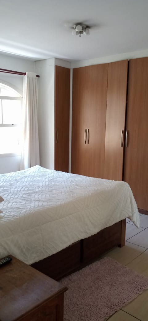 Imagem Casa de Condomínio com 4 Quartos à Venda, 305 m² em Nova Caieiras - Caieiras