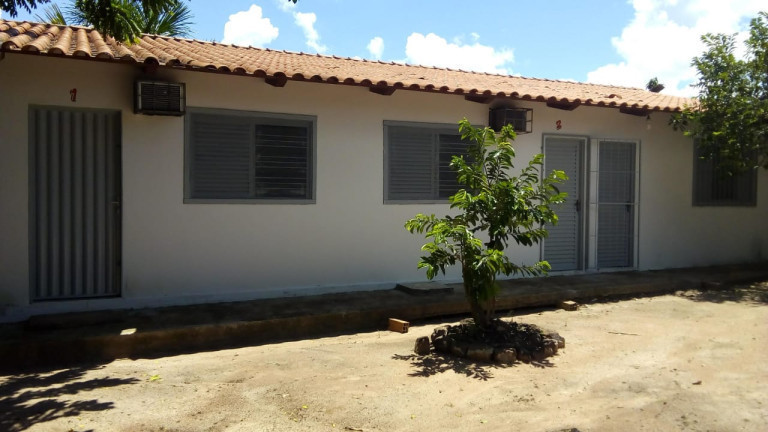 Imagem Casa com 2 Quartos à Venda, 360 m²em Setor Nova Aruanã  - Aruanã