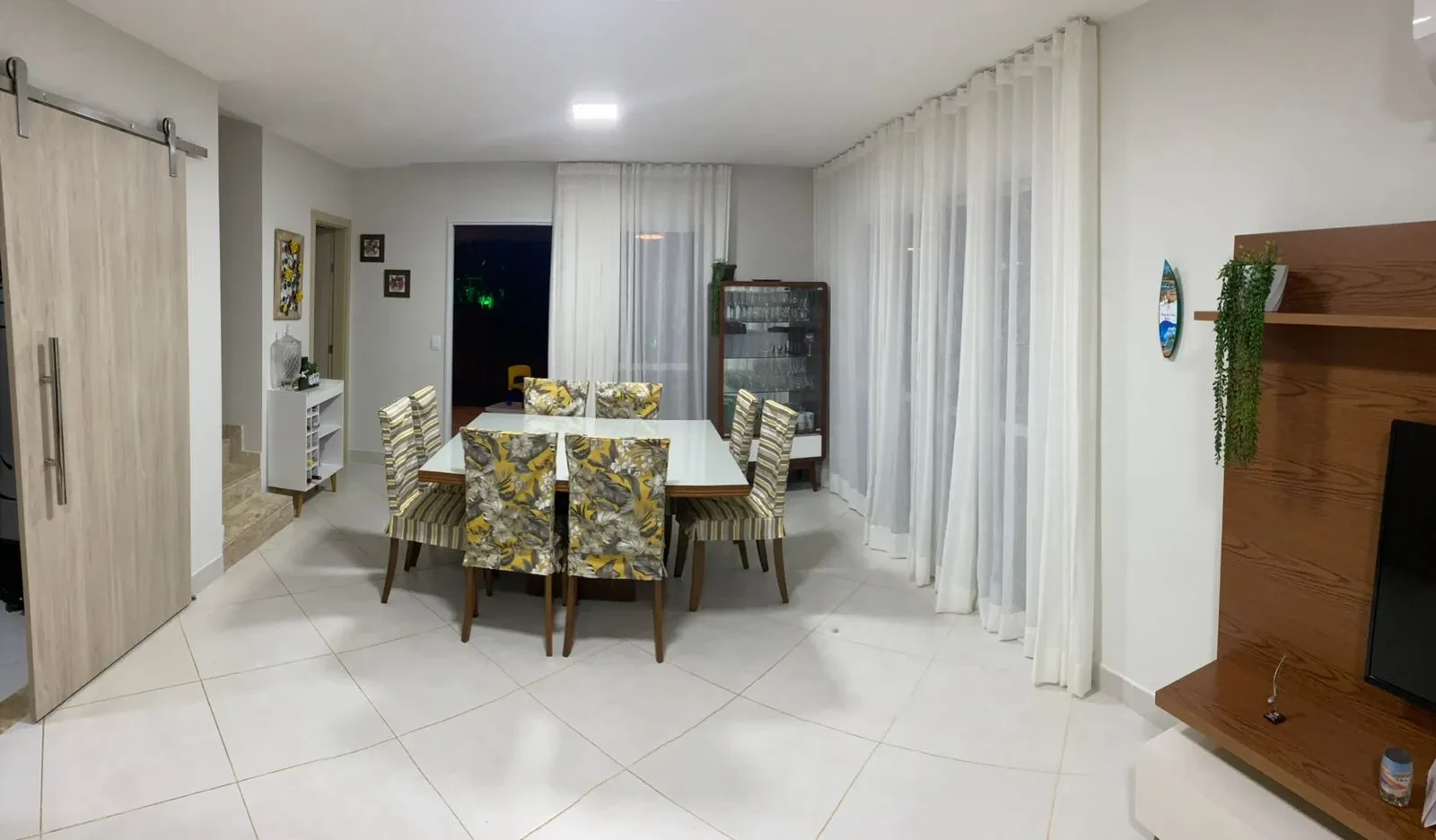 Imagem Casa em Condomínio à venda em Praia do Forte - Açu da Torre - Condomínio fechado com piscina e academia
