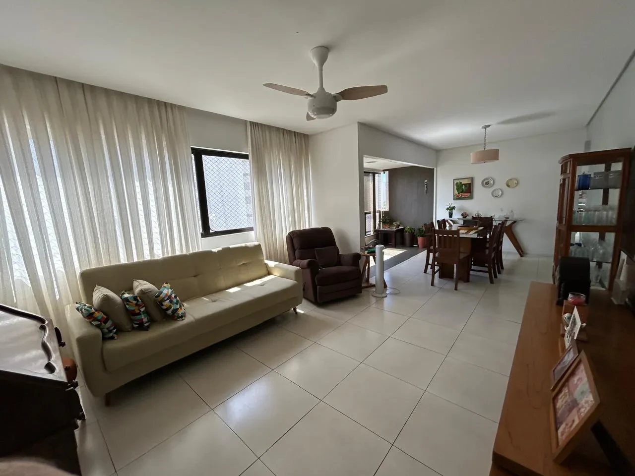 Imagem Apartamento com 3 Quartos à Venda, 106 m² em Casa Amarela - Recife