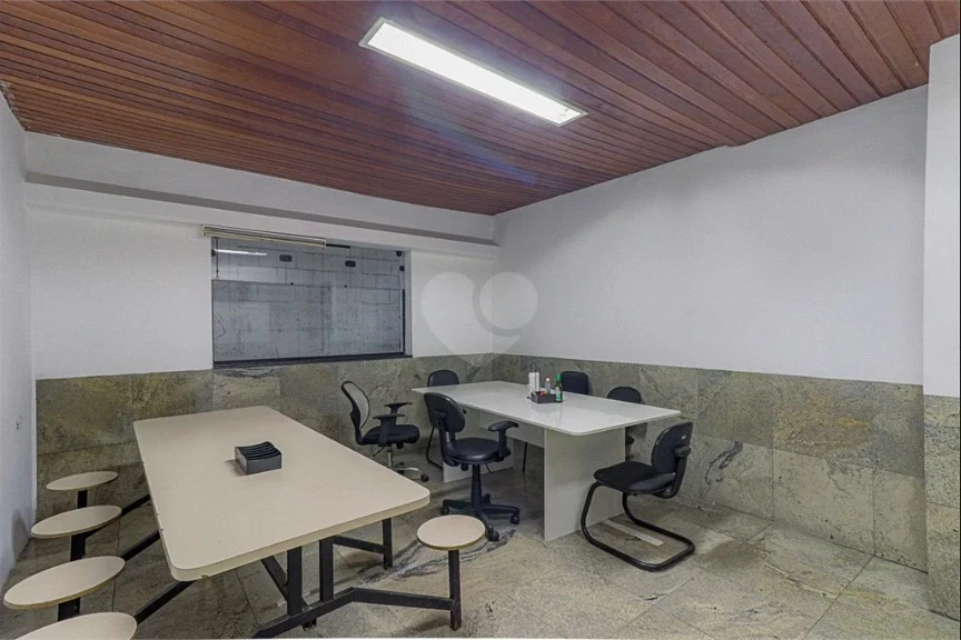 Imagem Imóvel Comercial para Alugar, 1250 m² em Jardim Everest - São Paulo