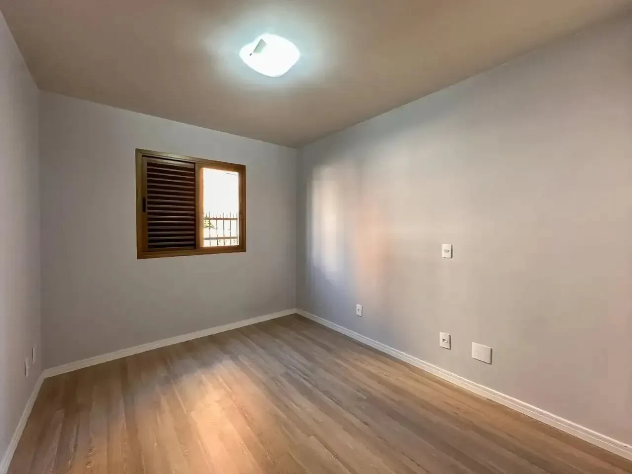 Imagem Apartamento com 2 Quartos à Venda, 76 m² em Centro - Campinas