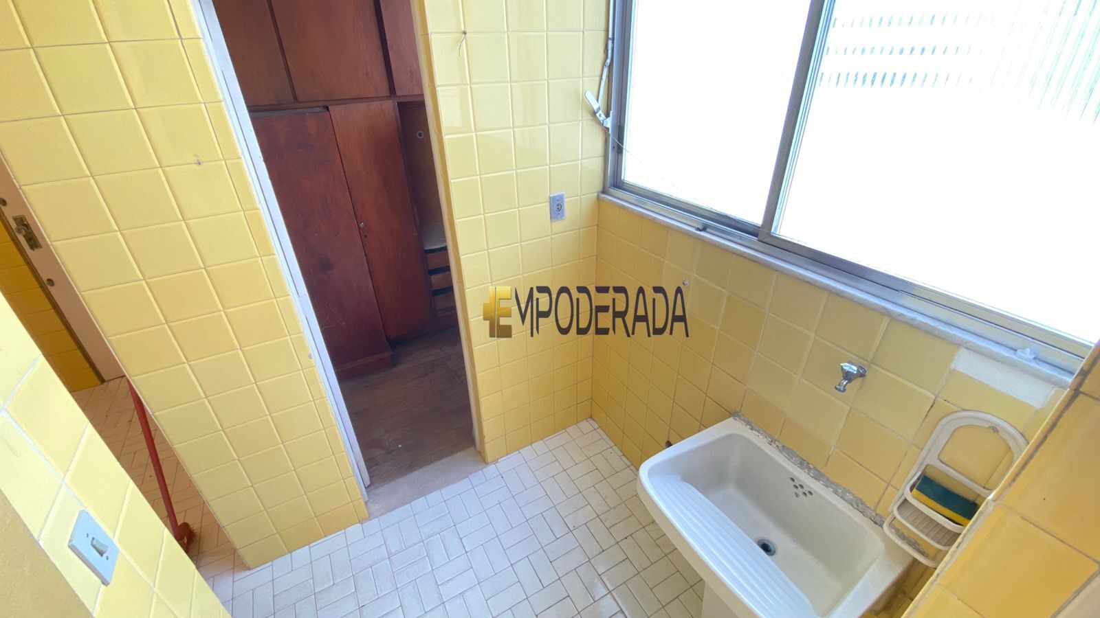 Imagem Apartamento com 2 Quartos à Venda, 70 m² em Copacabana - Rio de Janeiro