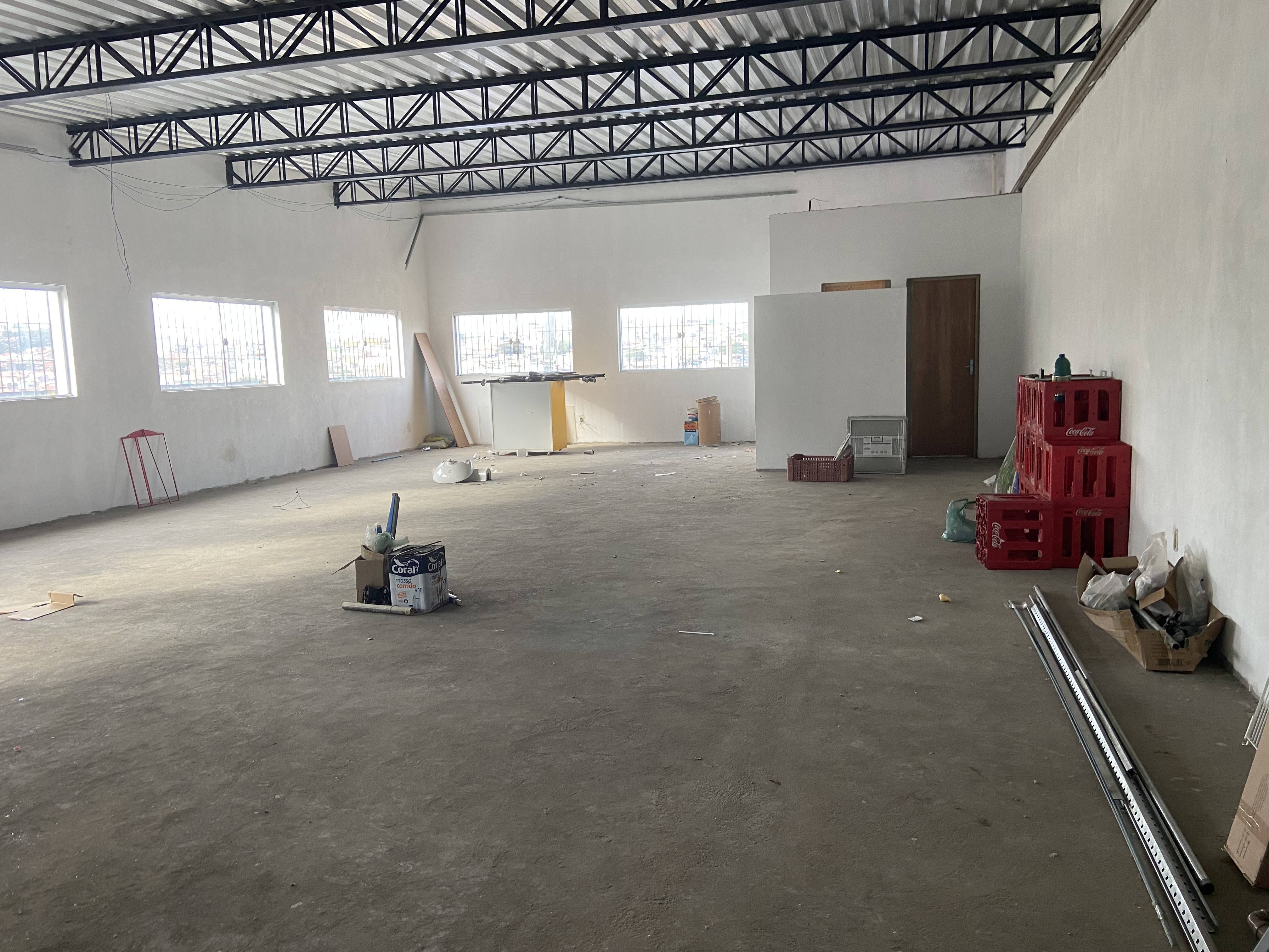 Imagem Vaga de Garagem à Venda ou Locação, 328 m²em São Pedro - Osasco