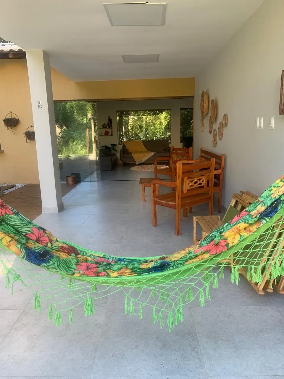 Imagem Casa com 3 Quartos para Alugar, em Mata de São João - Mata de São João