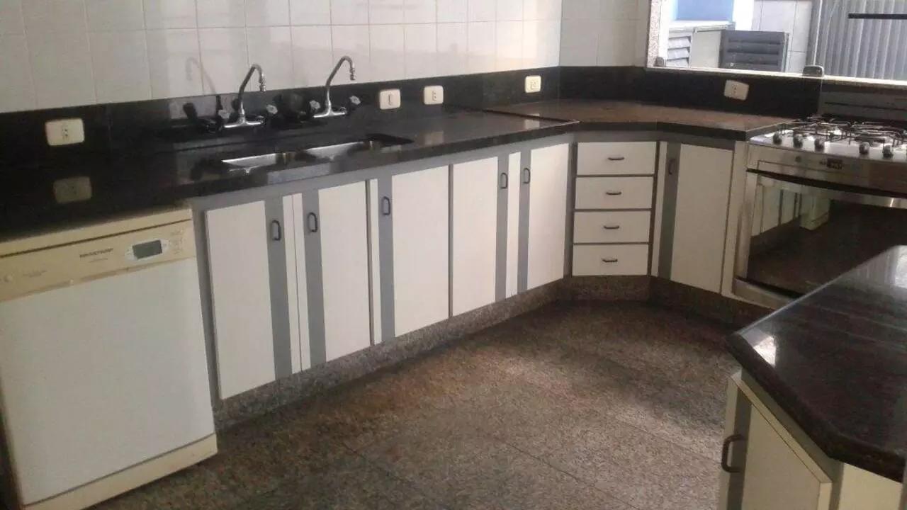 Imagem Casa com 4 Quartos à Venda ou Locação, 792 m² em Interlagos - São Paulo