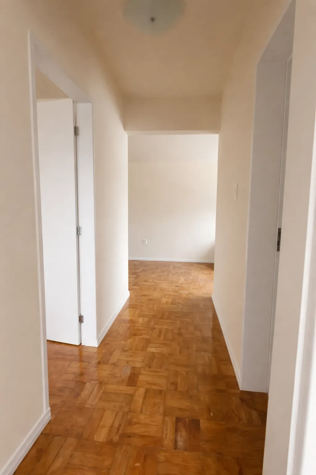 Imagem Apartamento com 2 Quartos à Venda, 57 m² em Coqueiros - Florianópolis