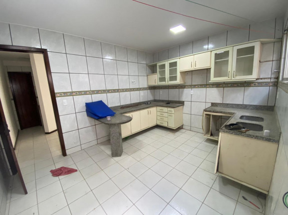 Imóvel Comercial à Venda, 1 m² em Calhau - São Luís