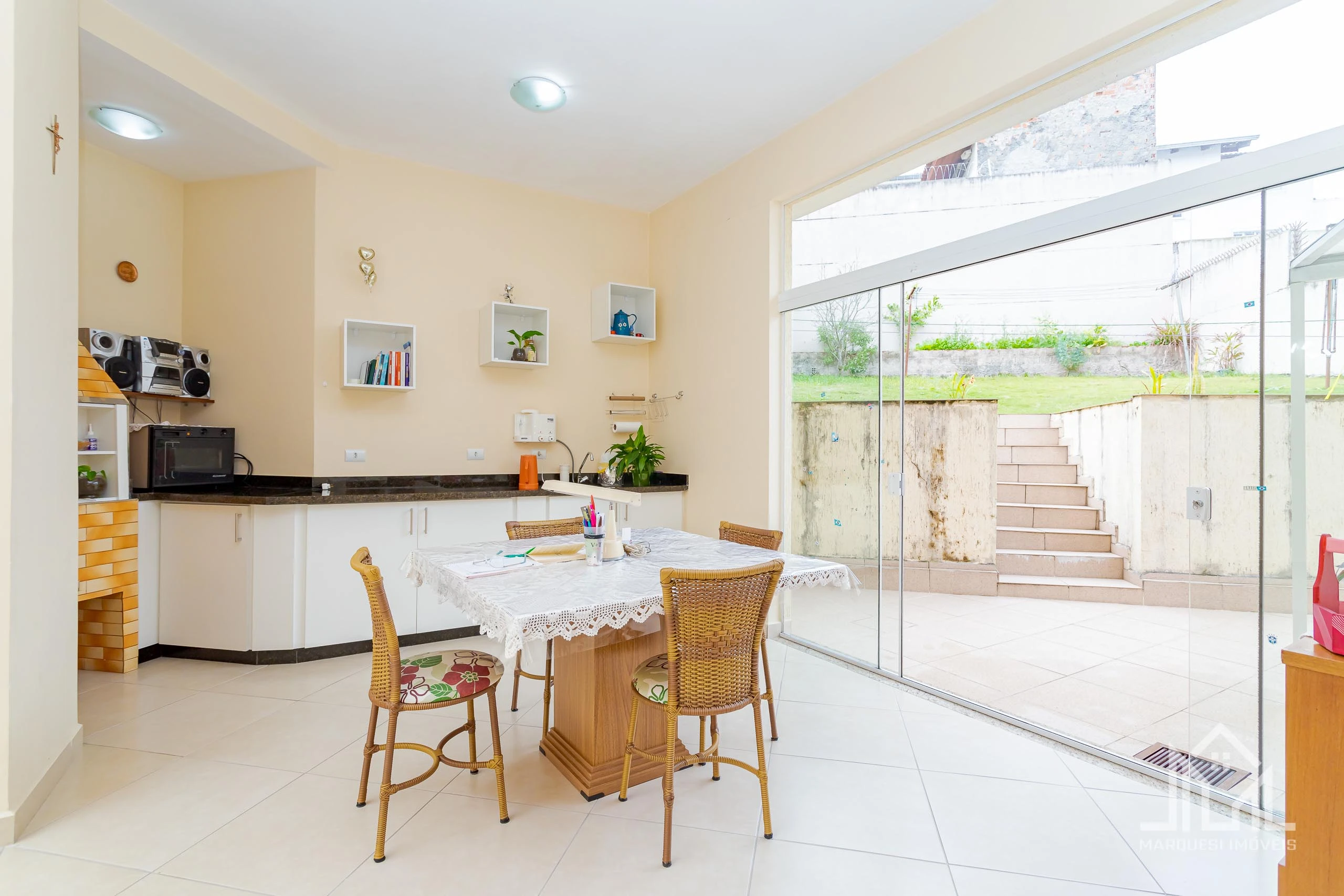 Imagem Casa com 3 Quartos à Venda, 241 m² em Guabirotuba - Curitiba