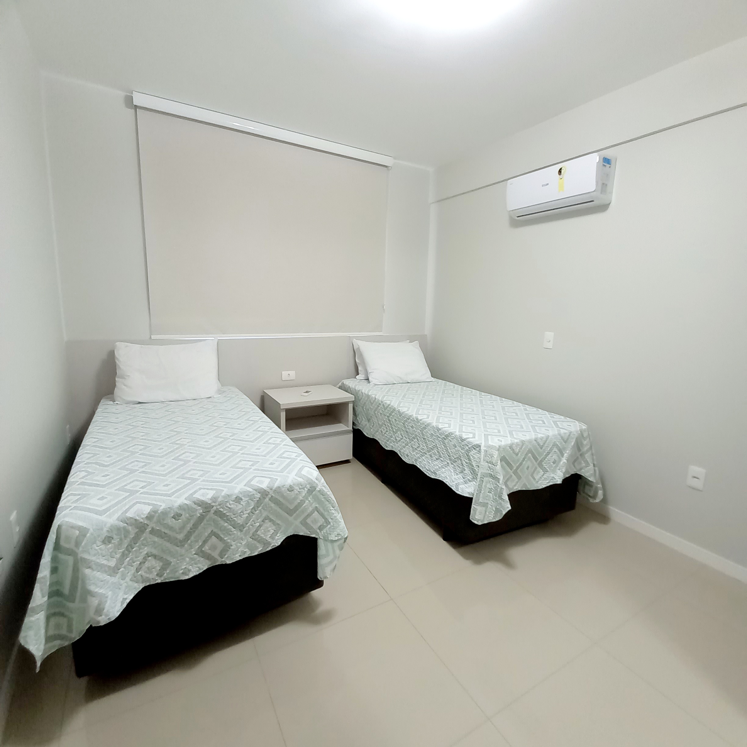 Imagem Apartamento com 2 Quartos à Venda, 78 m²em Bombas - Bombinhas