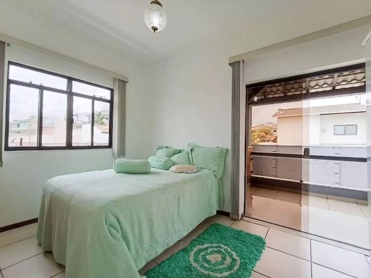 Imagem Casa com 5 Quartos à Venda, 300 m² em São Pedro - Juiz de Fora